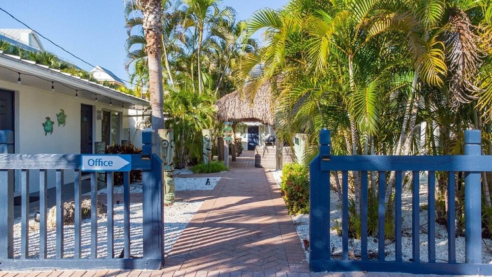 Flamingo Motel & Villas Bonita Springs North Naples Exterior photo