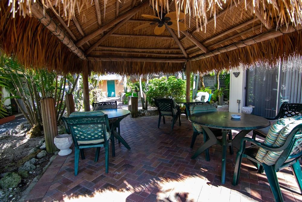 Flamingo Motel & Villas Bonita Springs North Naples Exterior photo