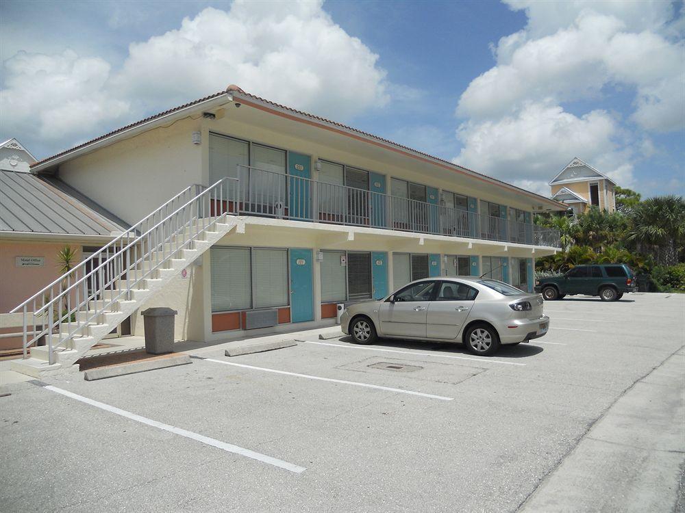 Flamingo Motel & Villas Bonita Springs North Naples Exterior photo