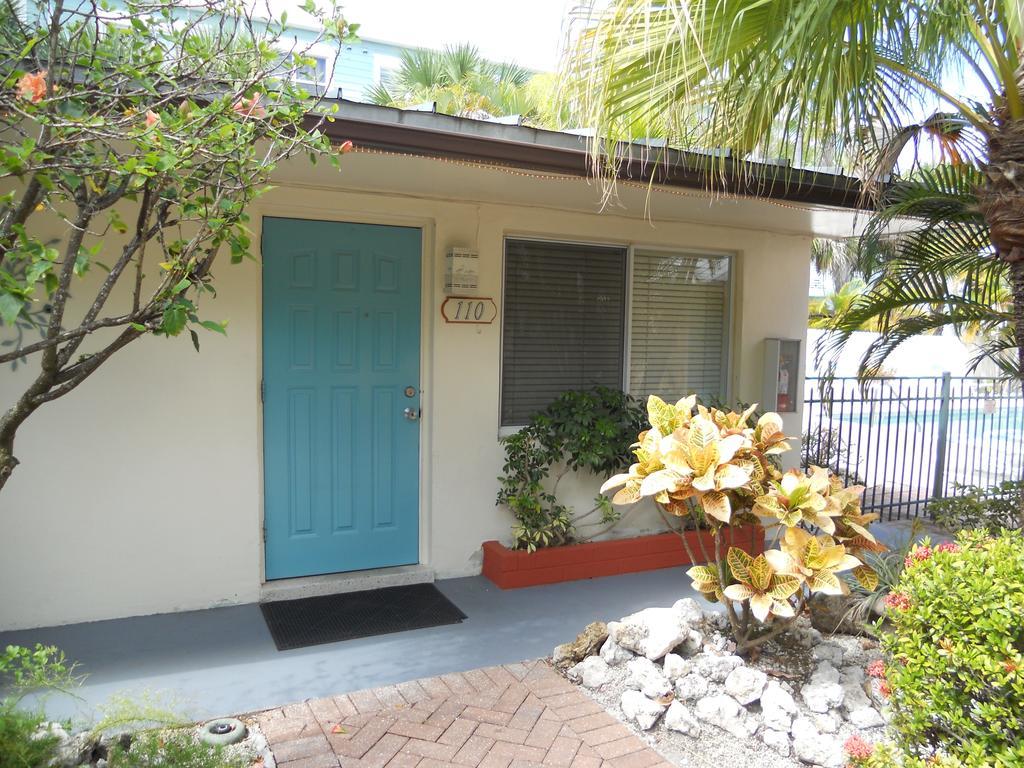 Flamingo Motel & Villas Bonita Springs North Naples Exterior photo